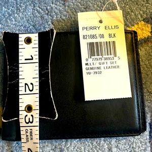 NWT! Perry Ellis Black Leather Wallet/Billfold.